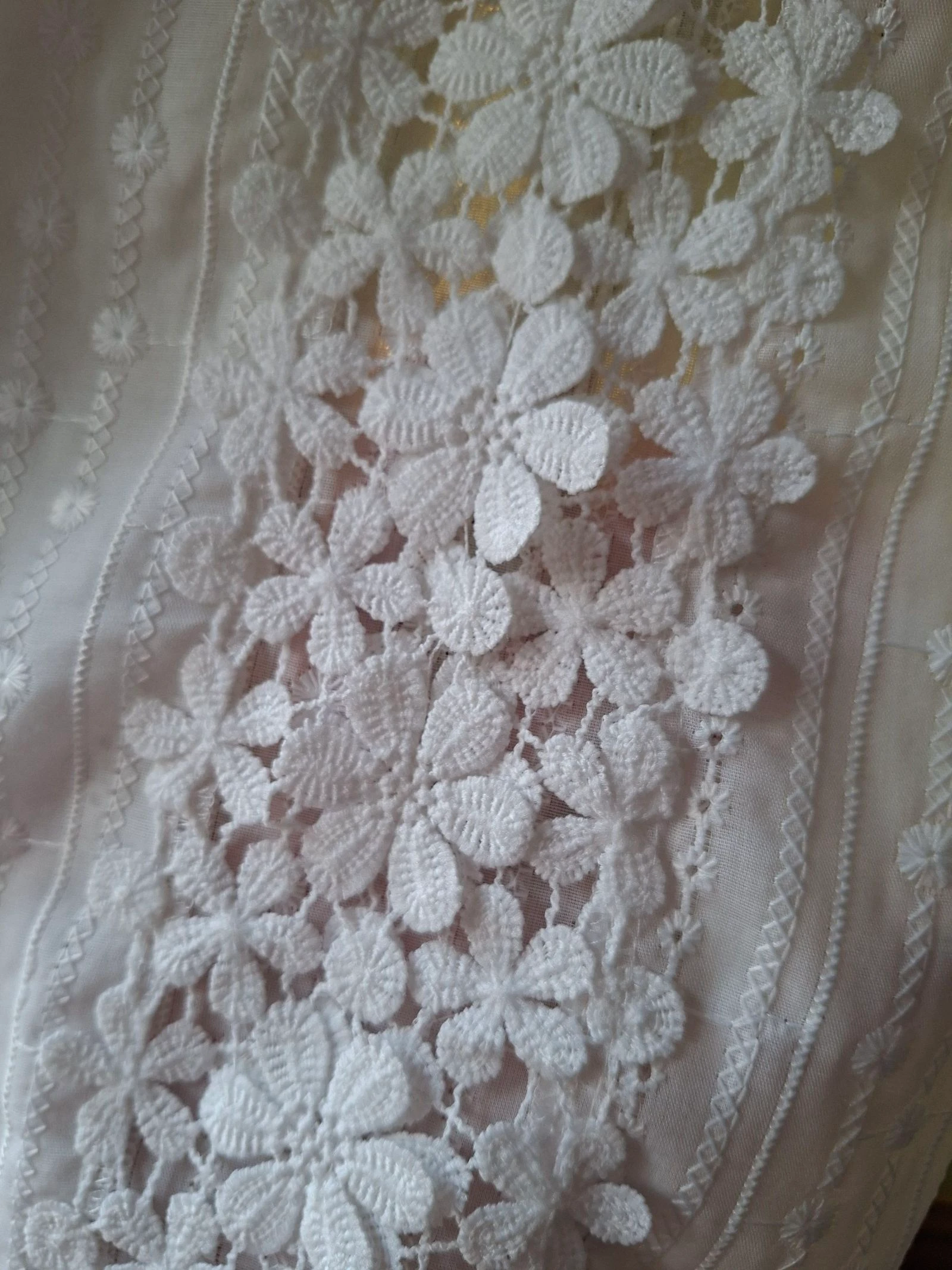Top blanc brodé fleuri sans manches – dentelle – Taille L – Neuf – photo 5